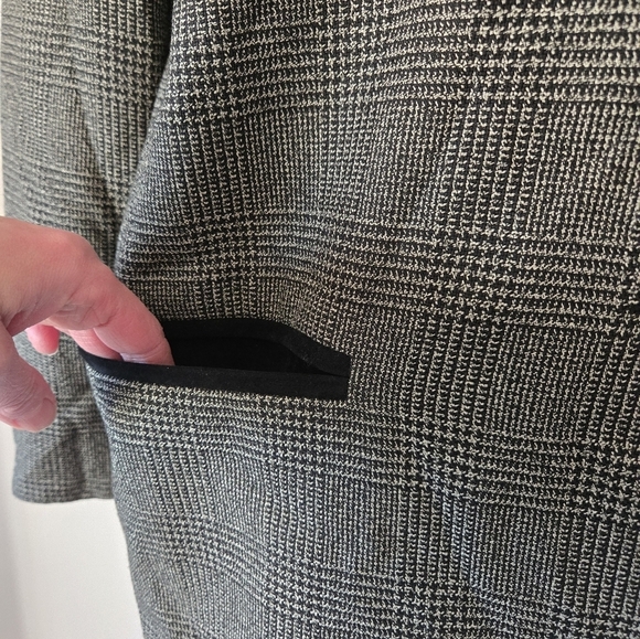 VIA MODA VINTAGE Gray Blazer with Notched Lapels and Tailored Style - Picture 4 of 11